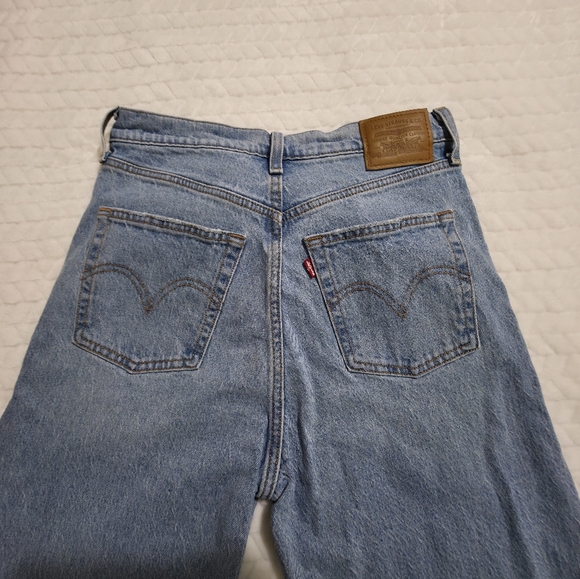 Levi's Straight Ribcage Jeans - Picture 5 of 7